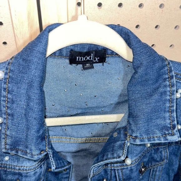 ‎ Must Bundle Gorgeous pearl accent mod X size XS denim jacket - Picture 3 of 6